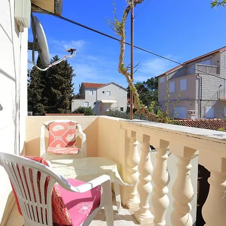 Apartament With Parking Space Supetar, Brac - 16656 *