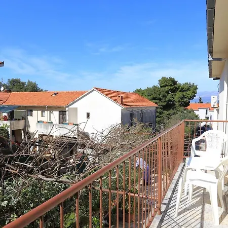 Apartament With Parking Space Supetar, Brac - 16656 Supetar